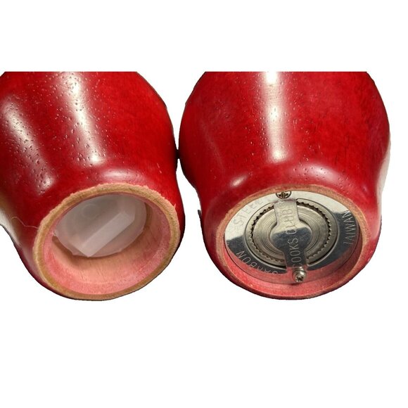 Vintage Retro Cook’s Club Wooden Red Apple Salt Shaker and Pepper Grinder Taiwan - Picture 6 of 8